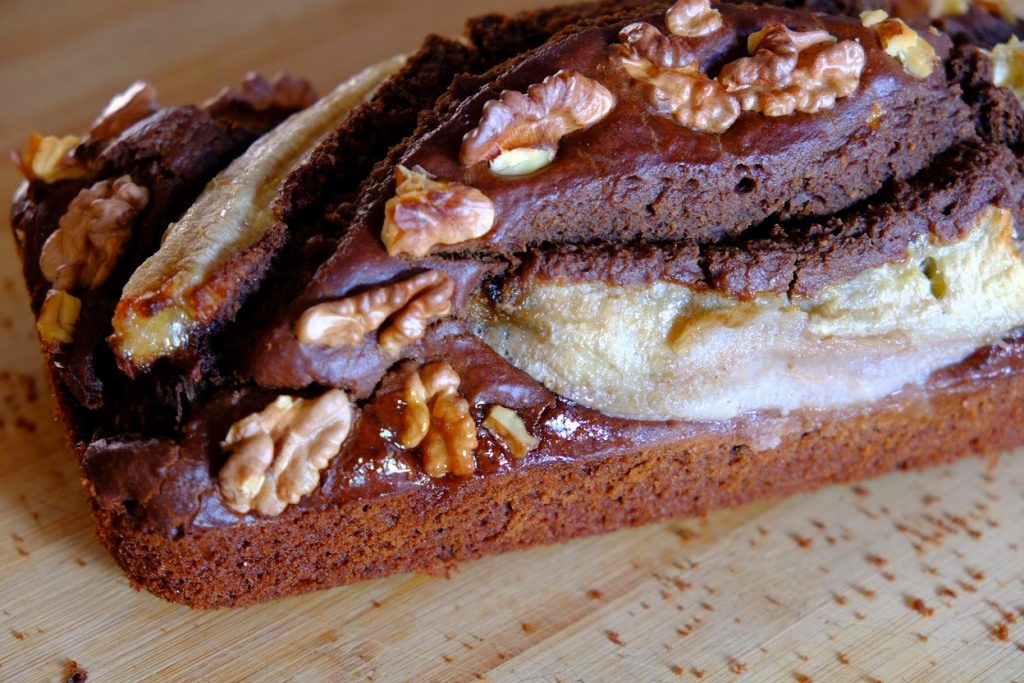 Gâteau à la caroube : Recette facile sans gluten et sans sucre